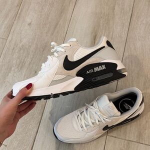 Nike Air Max Sneakers – Men’s US 10 – White/Black